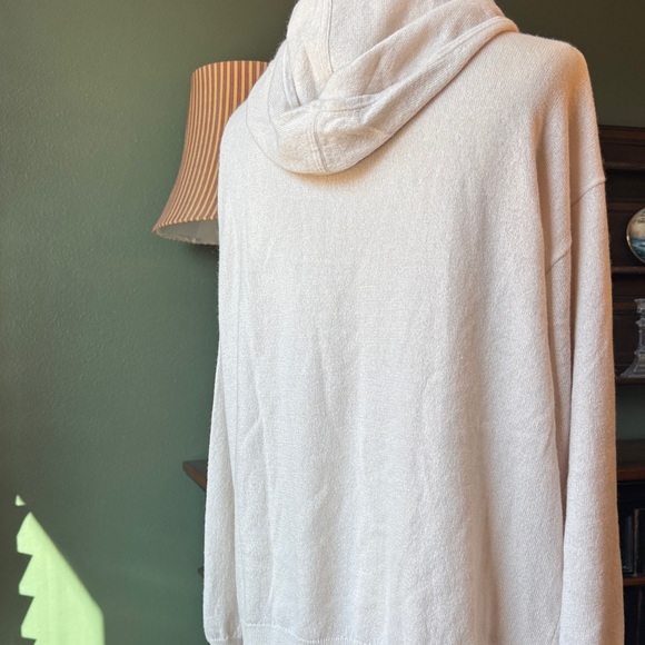 Peter Pillar Women's Cream cashmere blend Hoodie Sweater - Picture 9 of 16